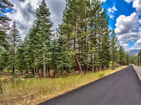 13051 Roundhill Dr, Truckee, CA 96161 photo 1