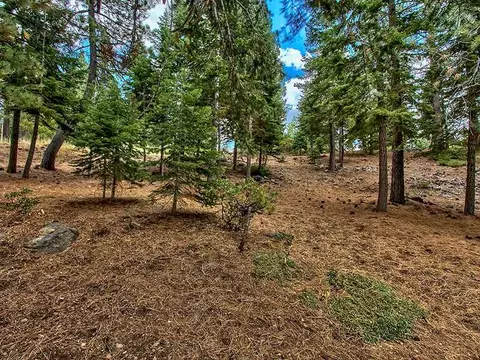 13051 Roundhill Dr, Truckee, CA 96161 photo 8