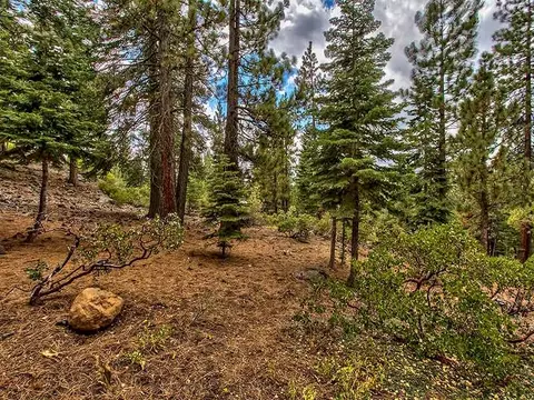 13051 Roundhill Dr, Truckee, CA 96161 photo 7