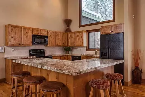 123 Basque, Truckee, CA 96161 photo 4