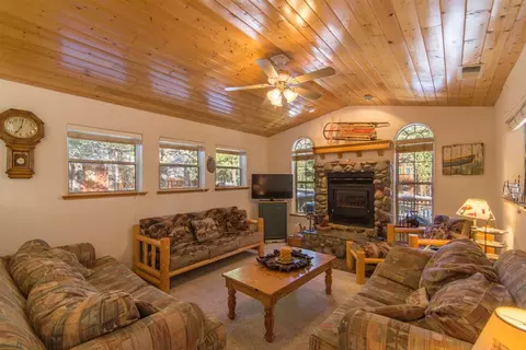 11754 Chalet Rd, Truckee, CA 96161 photo 3