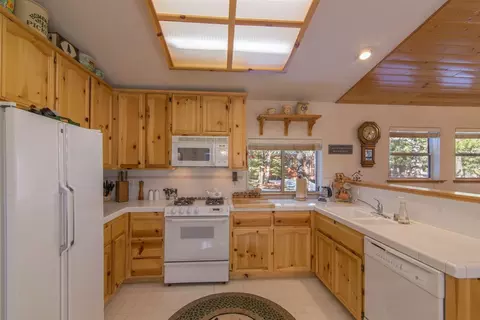11754 Chalet Rd, Truckee, CA 96161 photo 7