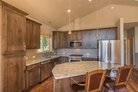 14548 Alder Creek Rd, Truckee, CA 96161 photo 2