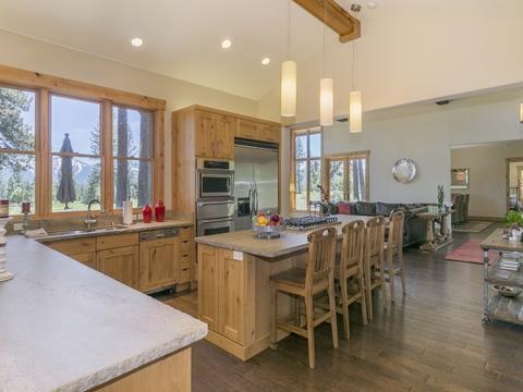 13103 Lookout Loop, Truckee, CA 96161 photo 8