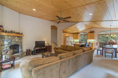 13897 Skiview Loop, Truckee, CA 96161 photo 7