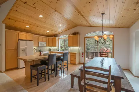 13897 Skiview Loop, Truckee, CA 96161 photo 8