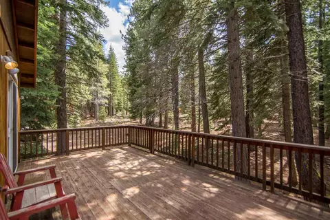 13897 Skiview Loop, Truckee, CA 96161 photo 3