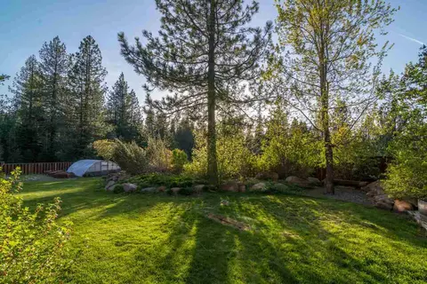 11540 Martis Ct, Truckee, CA 96161 photo 2