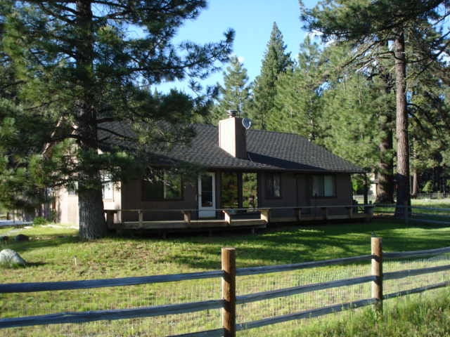 340 Upper Main St, Clio, CA 96106 photo 1