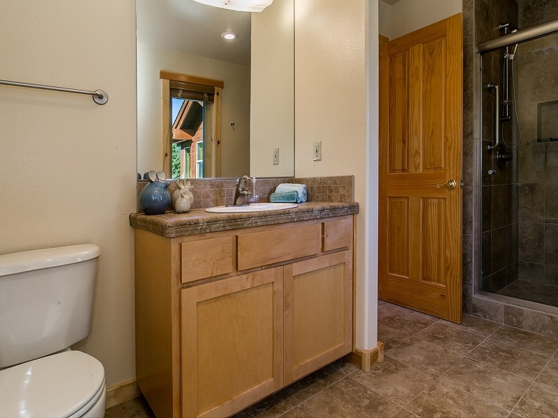 2101 Eagle Feather Ct, Truckee, CA 96161 photo 10