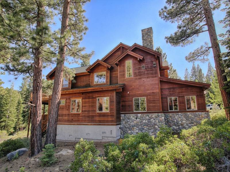 2101 Eagle Feather Ct, Truckee, CA 96161 photo 1