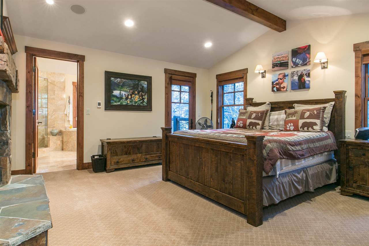 11821 Bottcher Loop, Truckee, CA 96161 photo 8