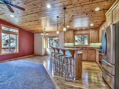 12571 Sierra Dr, Truckee, CA 96161 photo 4