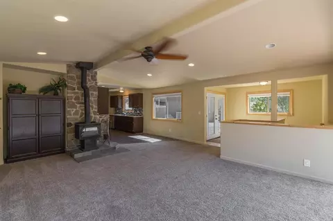 22156 Cedar St, Floriston, CA 96111 photo 4