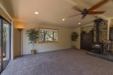 22156 Cedar St, Floriston, CA 96111 photo 5