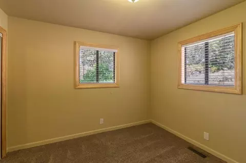 22156 Cedar St, Floriston, CA 96111 photo 12