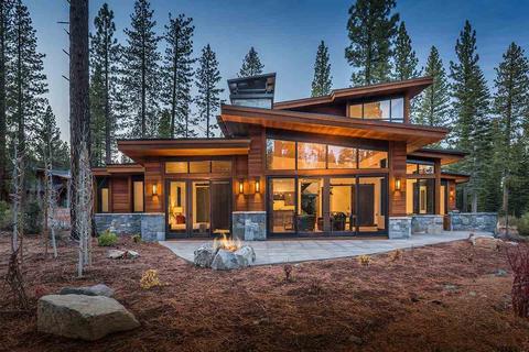 8336 Thunderbird Cir, Truckee, CA 96161 photo 2