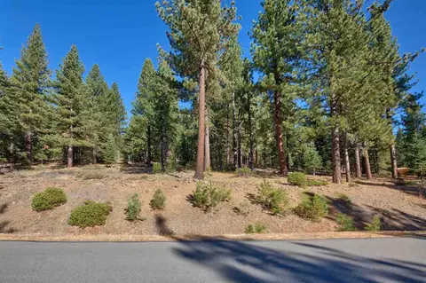 11954 Saddleback Dr, Truckee, CA 96161 photo 3