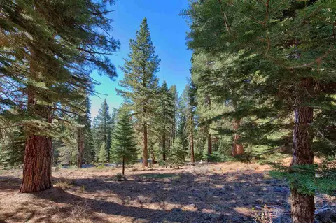 11954 Saddleback Dr, Truckee, CA 96161 photo 12