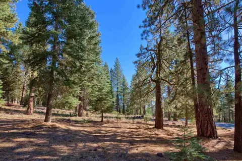 11954 Saddleback Dr, Truckee, CA 96161 photo 5
