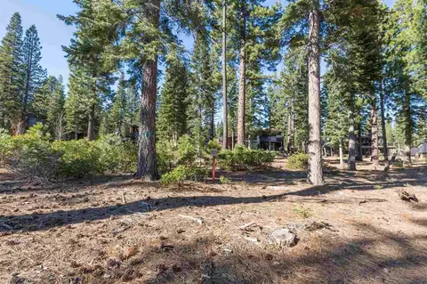 10426 Thunderbird Ct, Truckee, CA 96161 photo 2