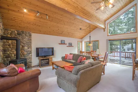 12681 Skiview Loop, Truckee, CA 96161 photo 4