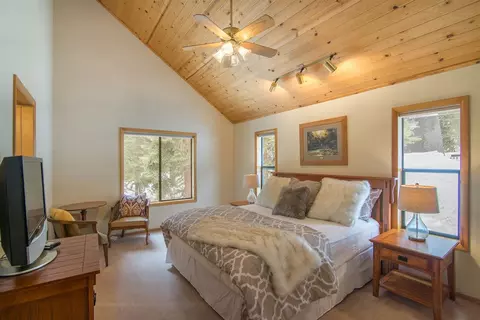 12681 Skiview Loop, Truckee, CA 96161 photo 12