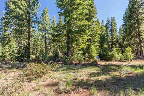 8400 Valhalla Dr, Truckee, CA 96161 photo 1
