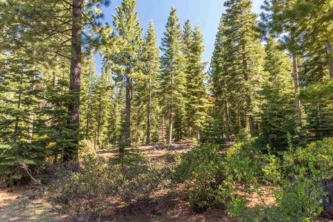 8400 Valhalla Dr, Truckee, CA 96161 photo 2