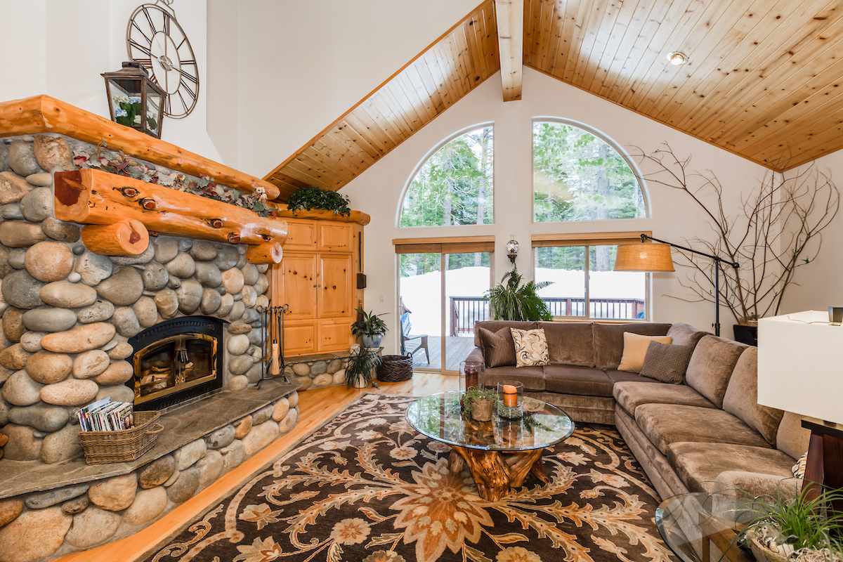 13065 Ski View Loop, Truckee, CA 96161 photo 3