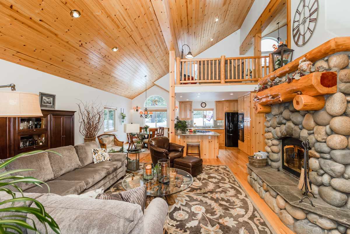 13065 Ski View Loop, Truckee, CA 96161 photo 2