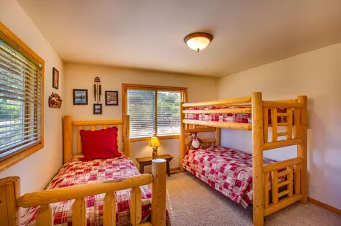 12596 Pinnacle Loop, Truckee, CA 96161 photo 6
