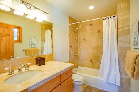 12596 Pinnacle Loop, Truckee, CA 96161 photo 8