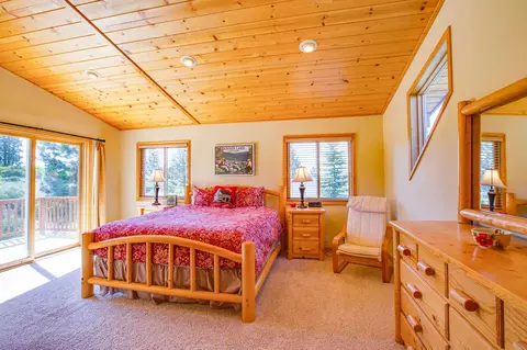 12596 Pinnacle Loop, Truckee, CA 96161 photo 4