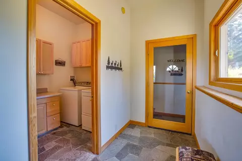 12596 Pinnacle Loop, Truckee, CA 96161 photo 11