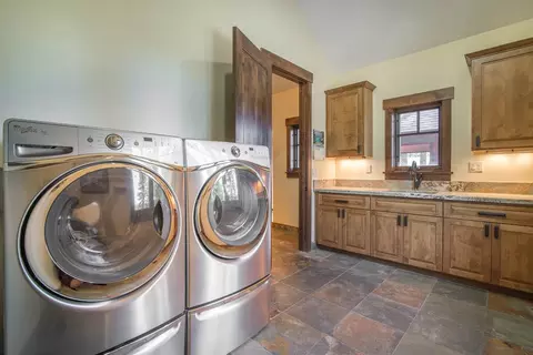 11450 Bottcher Loop, Truckee, CA 96161 photo 10