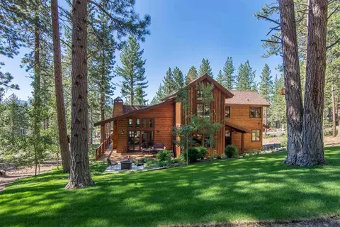 11450 Bottcher Loop, Truckee, CA 96161 photo 2