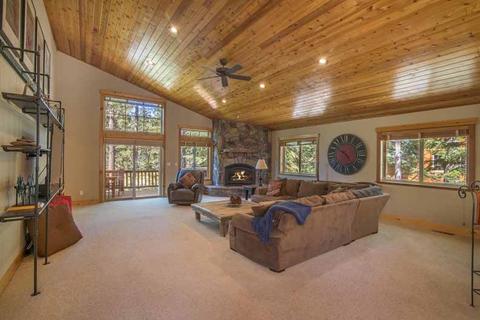 13082 Ski View Loop, Truckee, CA 96161 photo 2