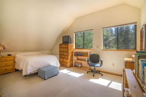 12451 Pine Forest Rd, Truckee, CA 96161 photo 7
