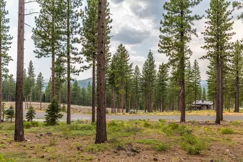 8172 Fallen Leaf Way, Truckee, CA 96161 photo 4
