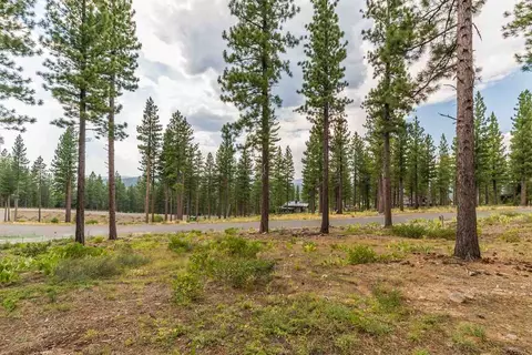 8172 Fallen Leaf Way, Truckee, CA 96161 photo 2