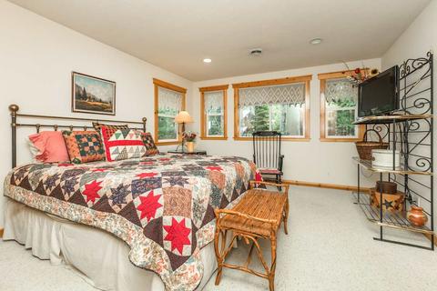 12935 Ski View Loop, Truckee, CA 96161 photo 5