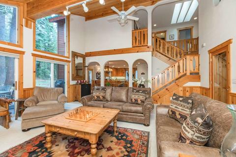 12935 Ski View Loop, Truckee, CA 96161 photo 2