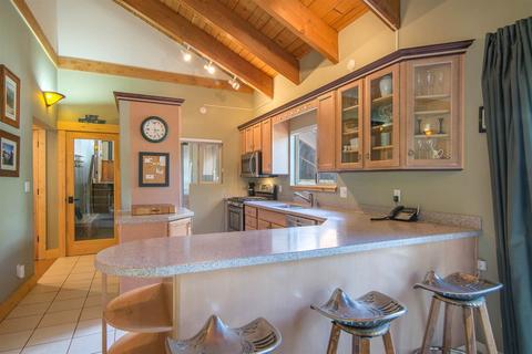 13493 Ski View Loop, Truckee, CA 96161 photo 9