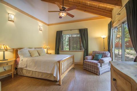 13493 Ski View Loop, Truckee, CA 96161 photo 11