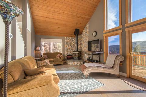 10172 Thomas Dr, Truckee, CA 96161 photo 2