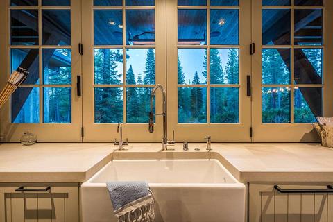 8294 Thunderbird Cir, Truckee, CA 96161 photo 4