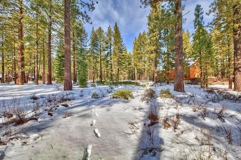 11201 Comstock Dr, Truckee, CA 96161 photo 1