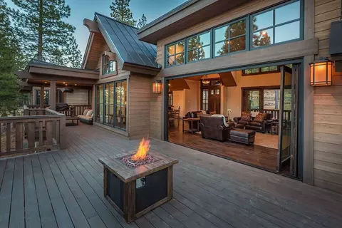 8219 Ehrman Dr, Truckee, CA 96161 photo 3