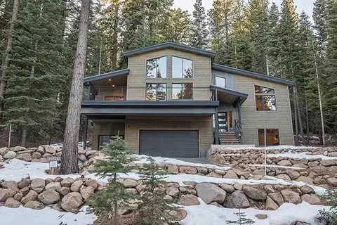 11768 Chamonix Rd, Truckee, CA 96161 photo 1